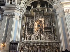 -皮拉尔圣母圣殿主教座堂