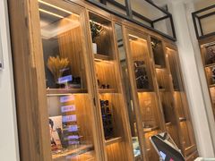 -回瑞眼镜·蔡司·依视路官方授权店(广益路万达店)