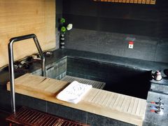 -张家港金凤凰度假村温泉