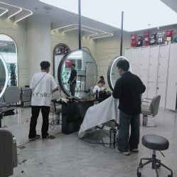 -慕名造型