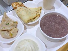 -光明·博海美食花园(上海瑞金医院12号楼店)