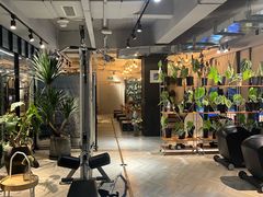 -F+轻食健身赋能空间(中华北路国贸商场店)