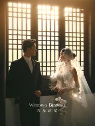 -喜爱高定婚纱摄影
