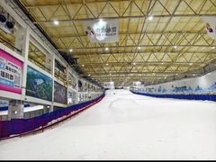 -乔波室内滑雪场