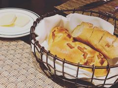 餐前包-Wolfgang’s Steakhouse 沃夫冈牛排馆(上海白玉兰广场店)