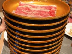 -牛YO寿喜烧·铁板烧和牛火锅自助(市府恒隆店)