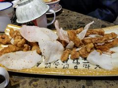 -沪小二炭火蛙锅(淮海中路美食不夜城店)