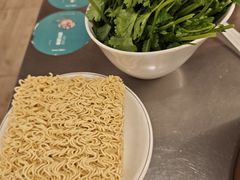 -胡须佬鸡煲四季火锅店(石厦西村直营店)