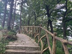 -罗田薄刀峰风景区