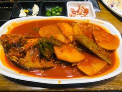 鲫鱼炖土豆-韩阳王石板烤肉