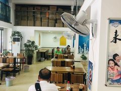 大堂-草桥清真牛肉锅贴扁食店