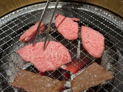-山川小町·极番烧肉(新地假日广场店)