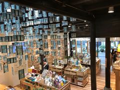 -猫的天空之城概念书店(杭州南宋御街店)