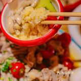 南京这家泡椒牛蛙饭巨巨巨好吃阿，说好晚上不吃饭的呢😭