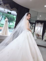 -艾米丽婚纱礼服