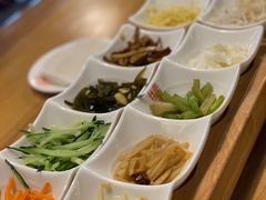 红酸汤丝娃娃-红鼻子桂林米粉(金唐新光界店)