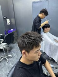 -米可造型烫发染发