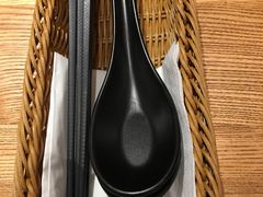 沉甸甸的餐具-老张牛肉面(大卫城店)