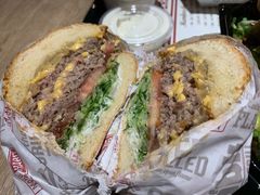 -The Habit Burger Grill 哈比特汉堡(复兴soho店)