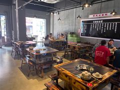 大堂-石锅苗苗鱼(武汉首店)