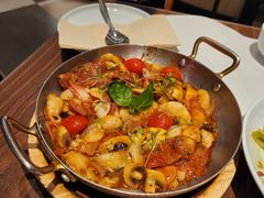 -港丽餐厅(正大店)