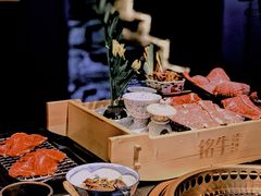 -铭牛烧肉·和牛海鲜自助(高新月牙湖店)