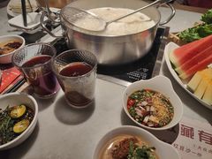 -尚尚仙·酸汤猪手·猪肚鸡火锅(华联万柳购物中心店)