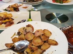 -彩云天云南餐厅