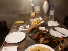 -HIGH FIVE哈福手工汉堡(桂林路店)