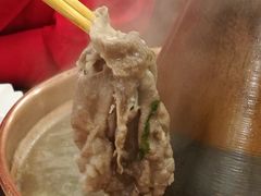 -毛辣果·贵州红酸汤牛肉火锅(西单店)