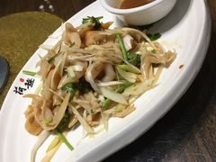 -方国老头包子·39年威海本地老字号•小船海鲜疙瘩汤