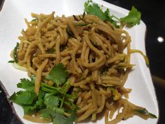 -东口码头·烧鸽子·鱼头泡饼·地方菜(金鹰悦城店)