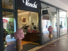 门面-VENCHI 闻绮(上海佛罗伦萨小镇店)