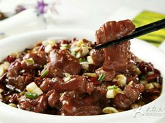 -鲁班小馆(政四街店)