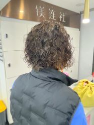 -镁连社·美联社