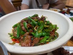 小炒黄牛肉-老滇山寨•云南特色菜•地方菜•民族风情歌舞表演(金碧店)