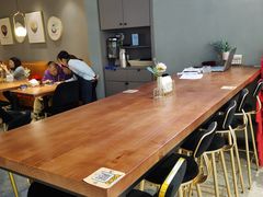 -POKEE VIA&Brunch·维娅(重庆来福士店)