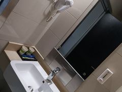 -豪泰168酒店(无锡上马墩靖海地铁站店)