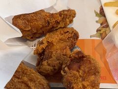 -麦当劳(广州南站B10检票口楼上)