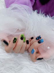 -七彩虹美甲美睫 半永久