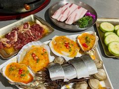 -围炉肉舍•炭烤活鳗•丹东海鲜烤肉(步行街店)