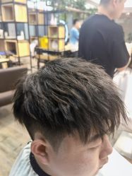 -藤野造型·烫发染发