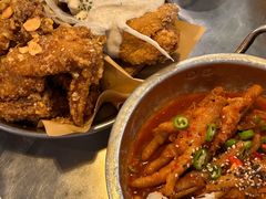 炸鸡一半一半-富乐满韩国正宗炸鸡韩国料理(虹泉路店)