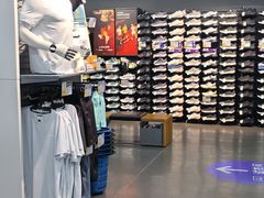 -迪卡侬(西三旗店)