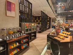-广州万富希尔顿酒店·感趣自助餐厅·金秋蟹宴生蚝海鲜刺身