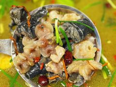 -乡土黄·鲜牛肉火锅·小龙虾(兴业街店)