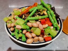 素拼-弓家大队老碗面(高新咖啡街区店)