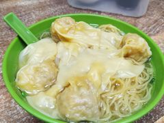 -巨记面家(泉威楼店)