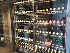 面包甜点陈列柜-伟峰·枫寿司(东樾店)