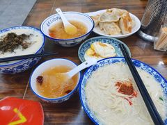 银耳羹-雪琴面馆富安特色鱼汤面(城中花园店)